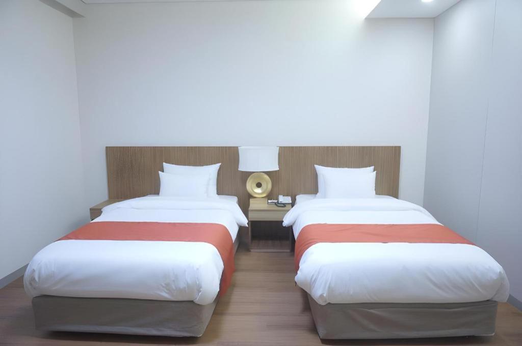 Korea Tourist Hotel Сувон Екстер'єр фото